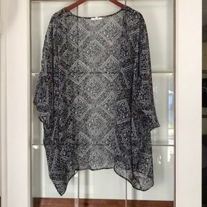 Navy blue, pink and white kimono